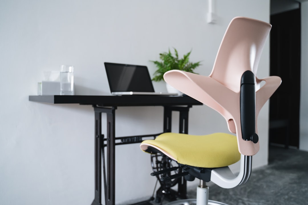 Modern Adjustable Swivel Office Chair
